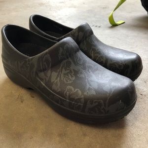 Croc nursing shoes